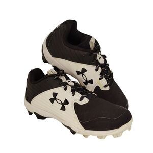 Under Armour Leadoff Softball Girls Pre-owned Black & White Cleats - sz. 4Y